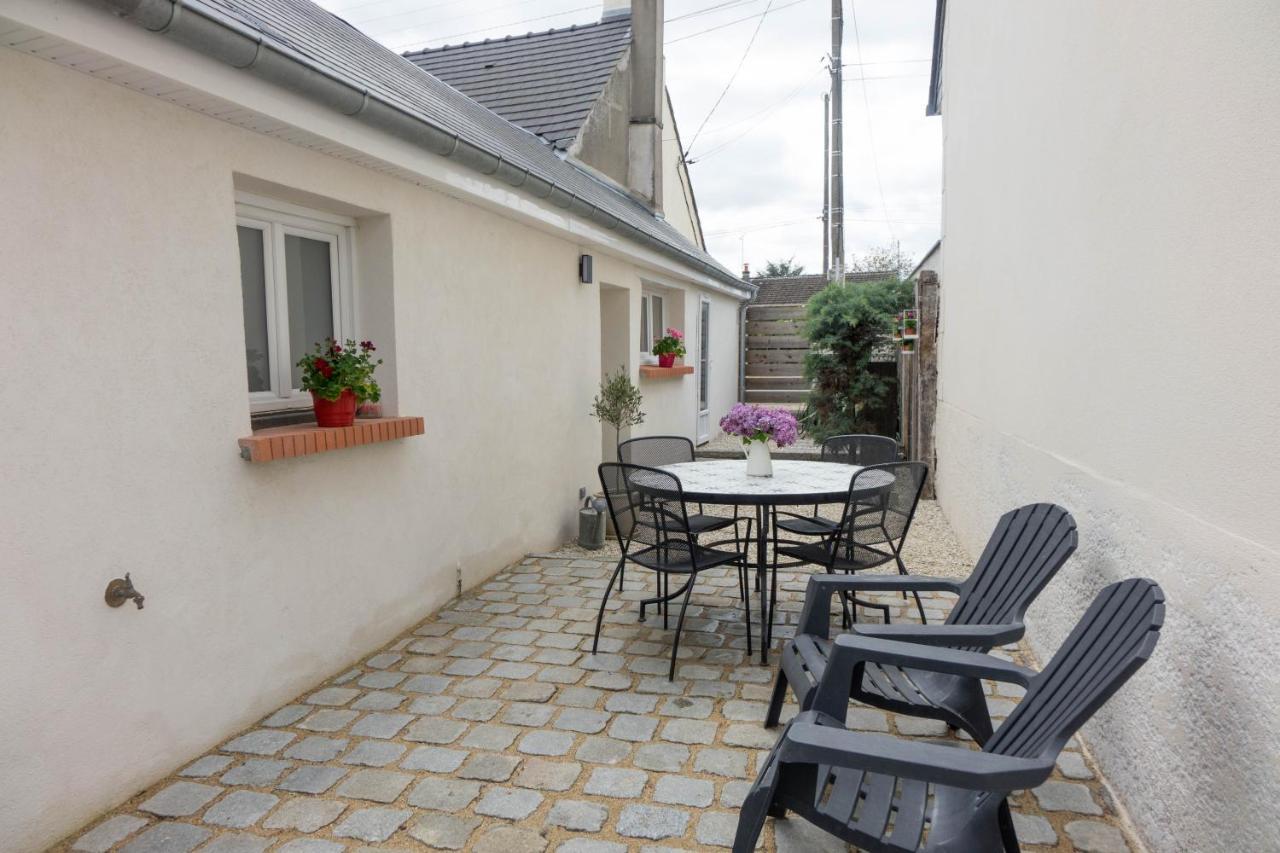 Le Dionysien *** Villa Saint-Denis-de lʼHôtel Eksteriør billede